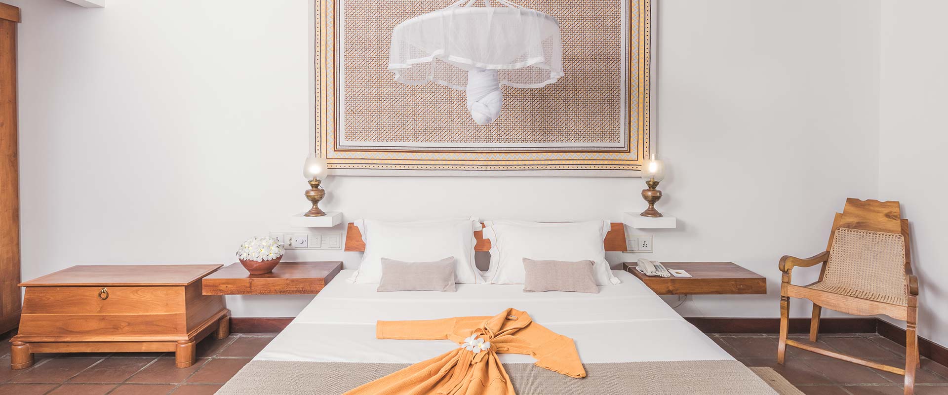Luxury Bed at Heritance Ayurveda accommodation