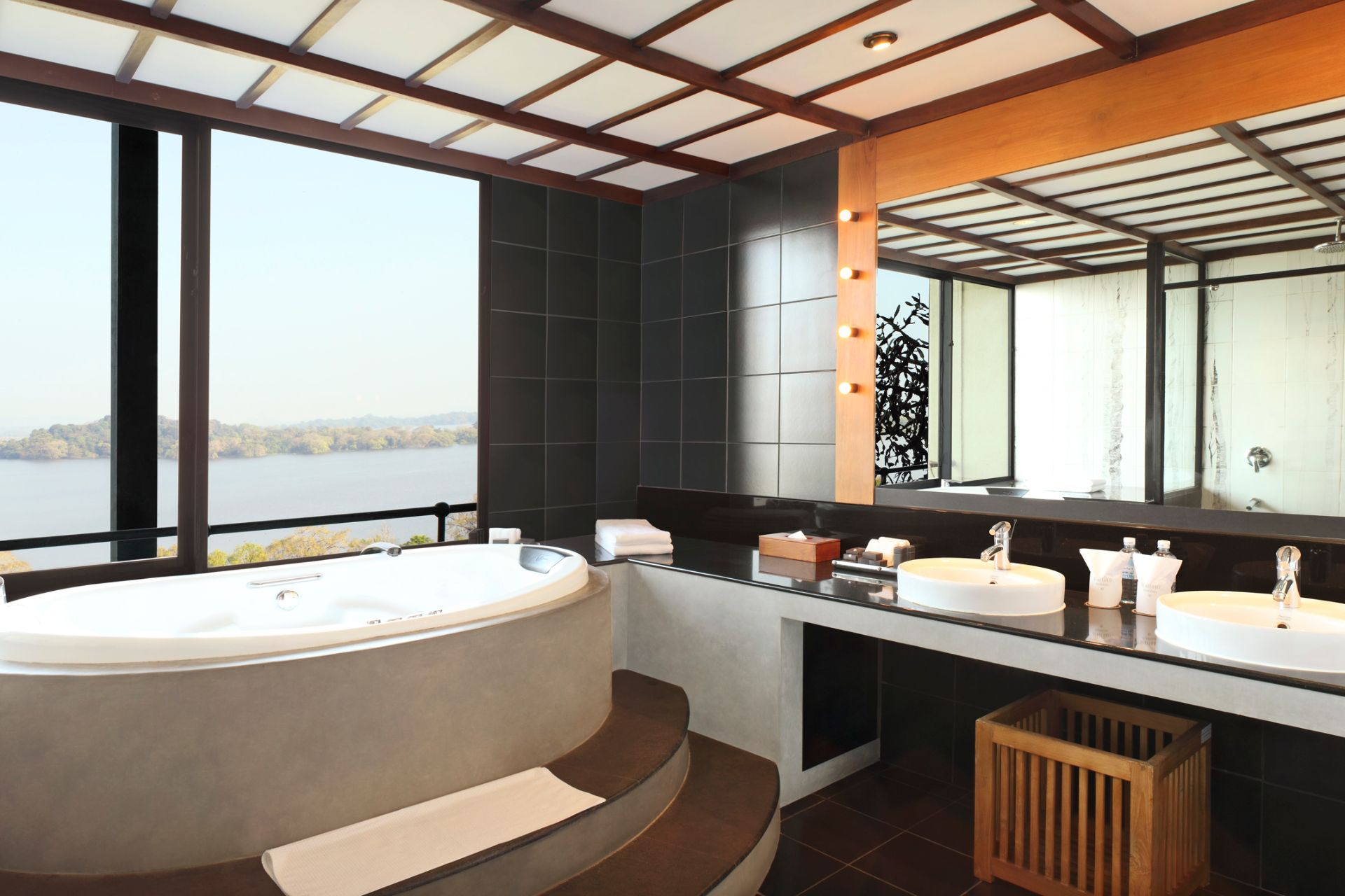 Luxury Bathroom amenities at Heritance Kandalama